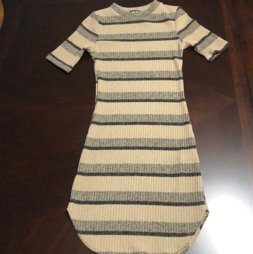 FASHION NOVA DRESS